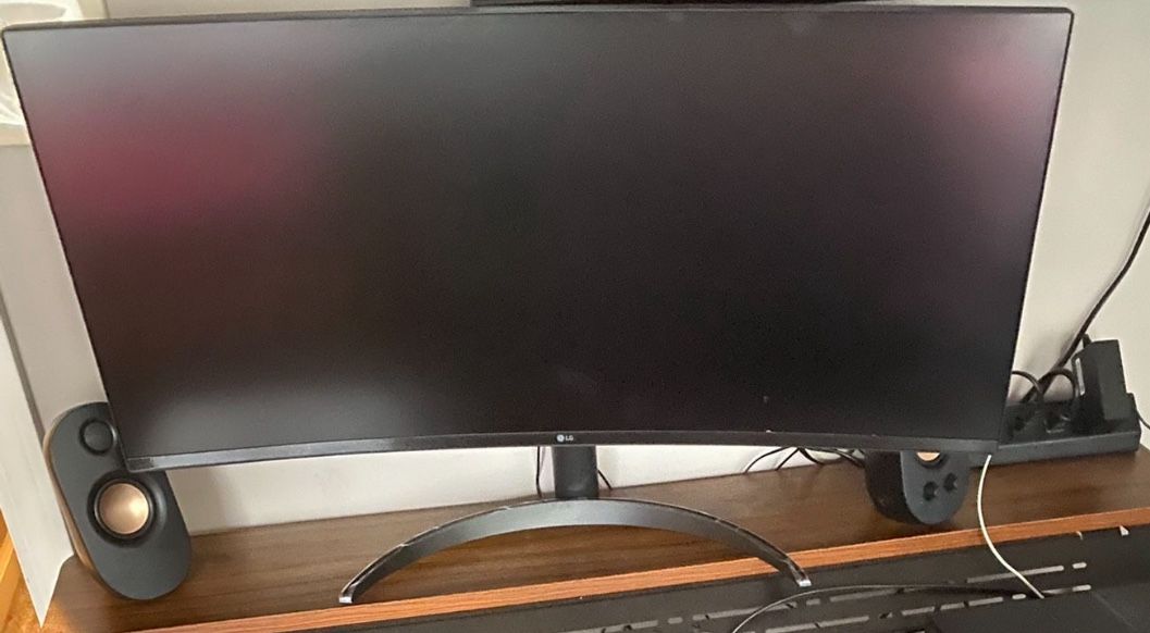 Curved Monitor