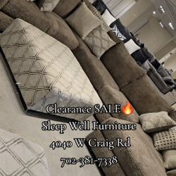 ✨️XL Sectional Sofas✨️ Furniture Queen Bedrooms, Dining Avail