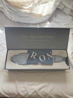 Never Used - Nori Press Travel Steam Iron