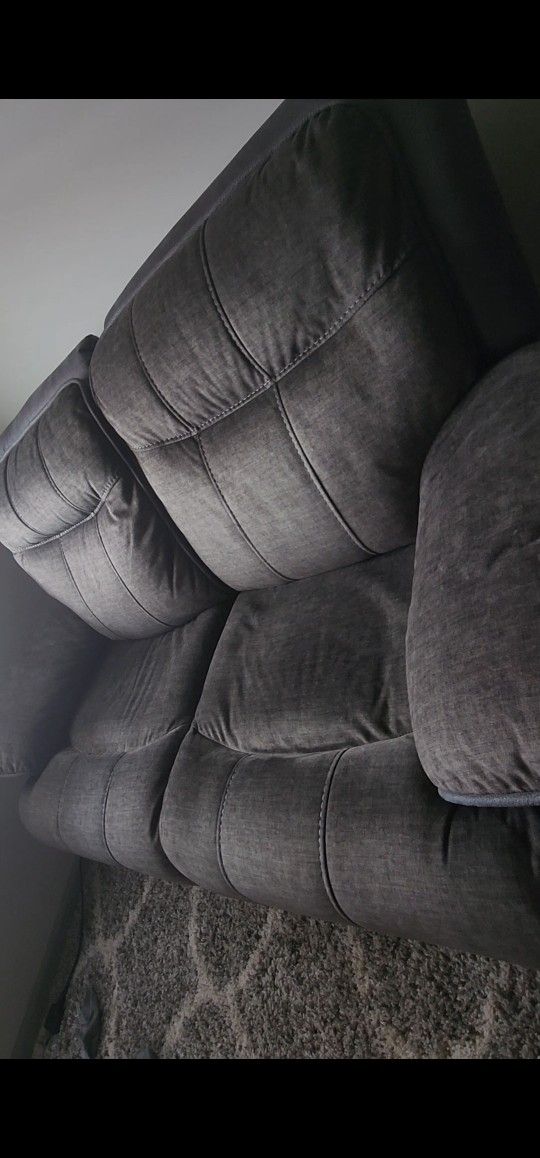 Bubba reclining loveseat in graphite