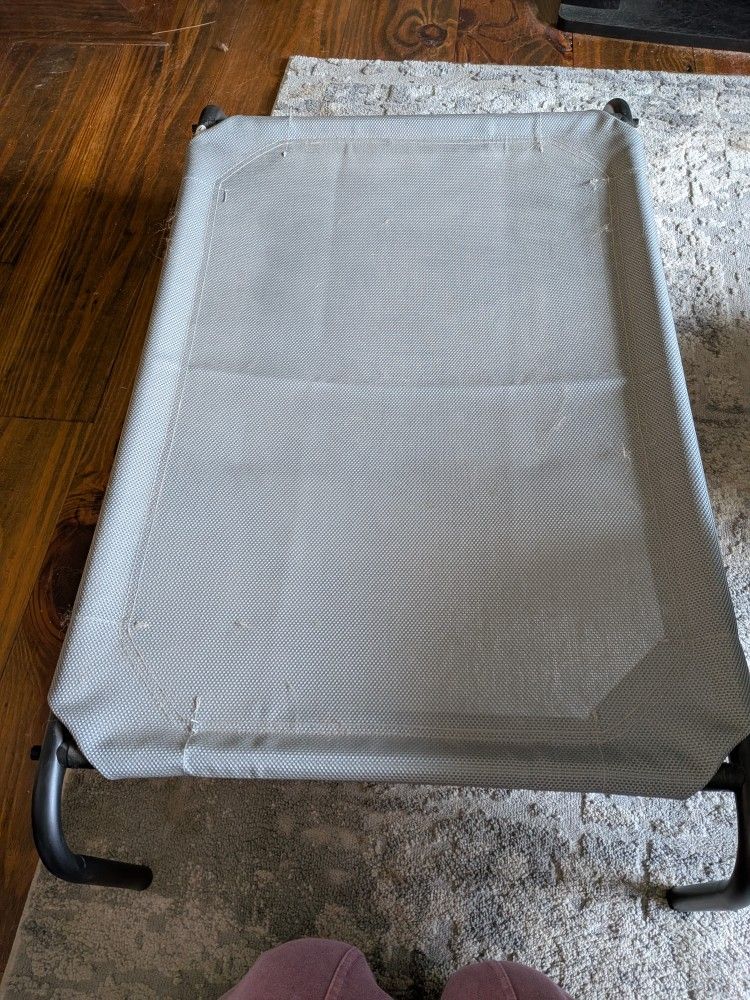 Dog Cooling Cot