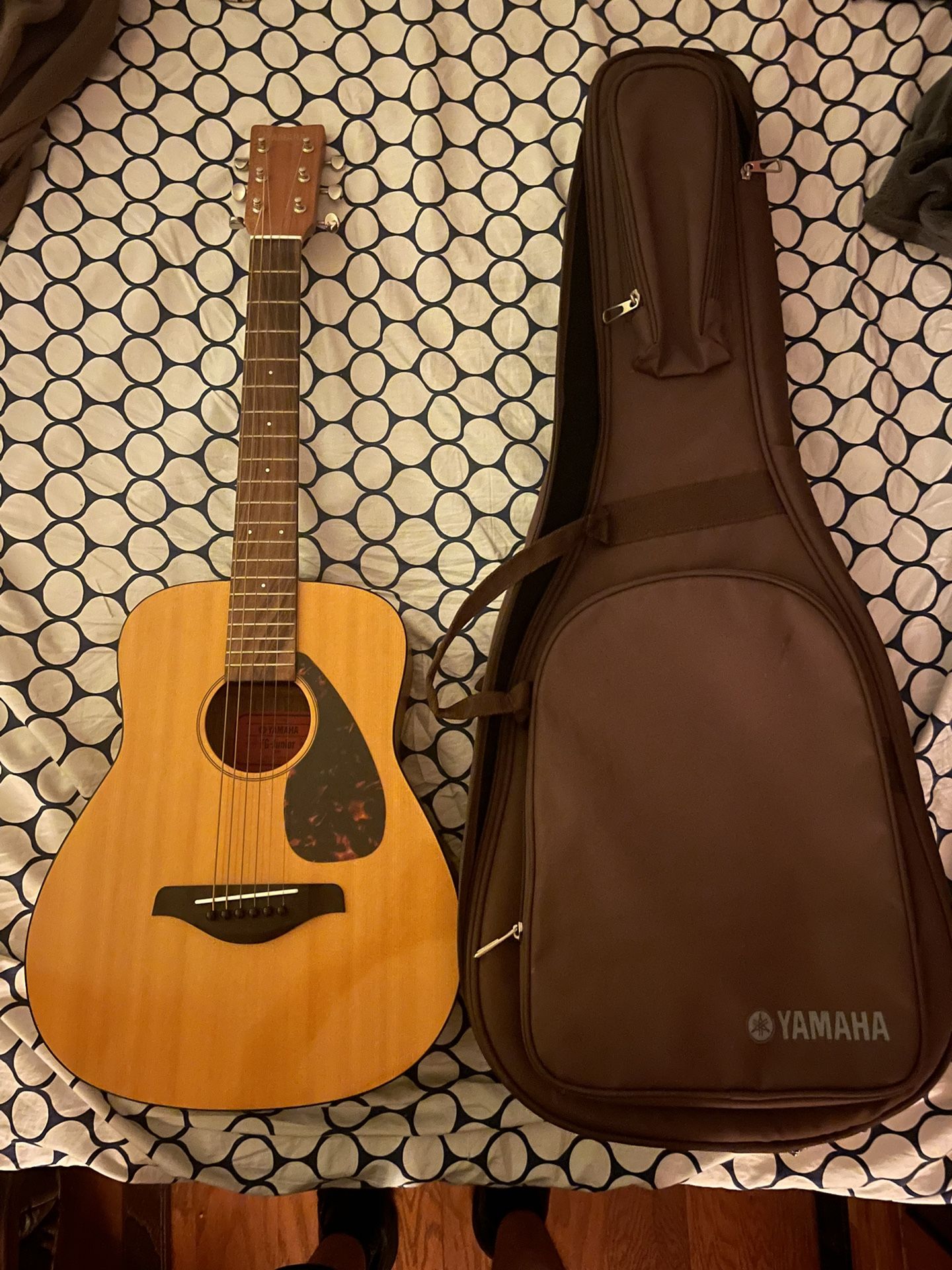 Yamaha FG JR1 3/4 Mini Travel Junior Acoustic Guitar