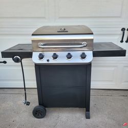 Char-Broil 4-Burner BBQ Grill/ Asador 
