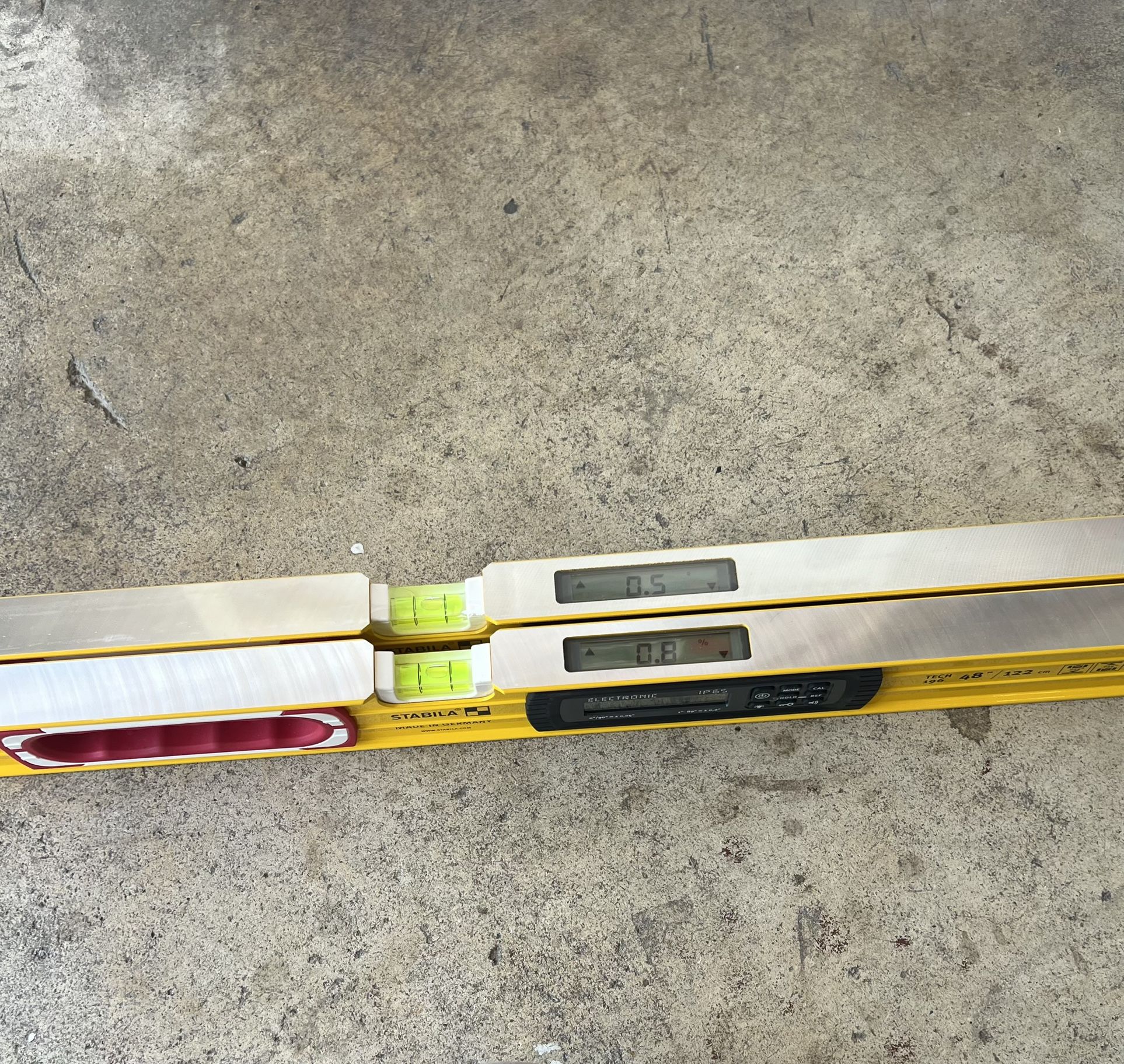 4 Feet Stabila Smart Level
