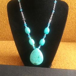 Beautiful Turquoise And Silver Necklace/Earrings by Windsor Jewelers
