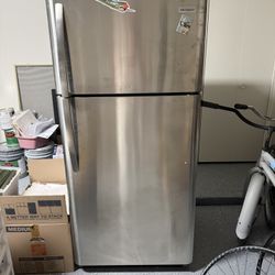 Refridgerator