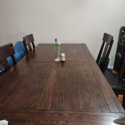 Solid Wood Dinning Table 