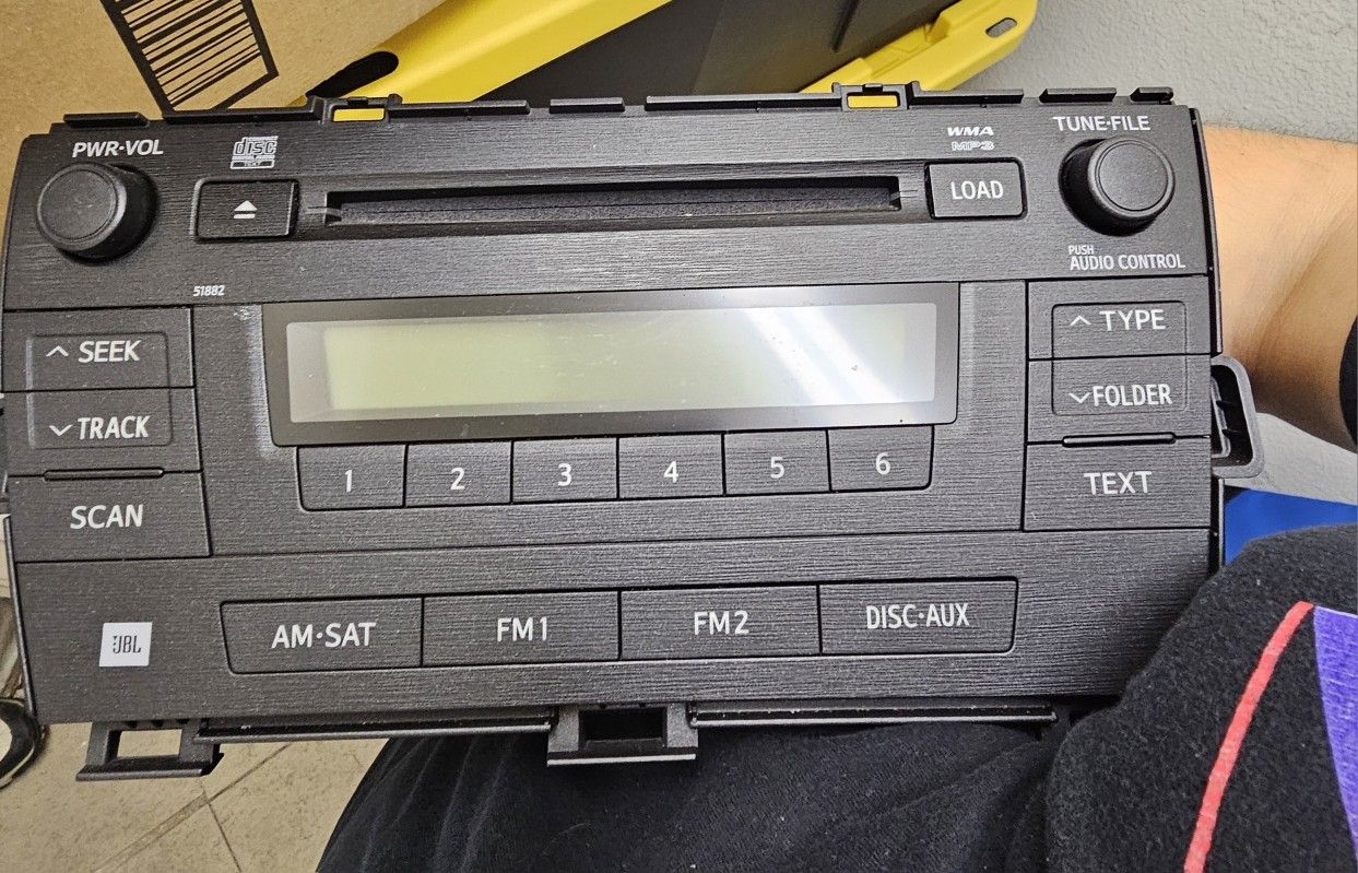 Toyota Prius 2011 JBL OEM HD Radio CD player