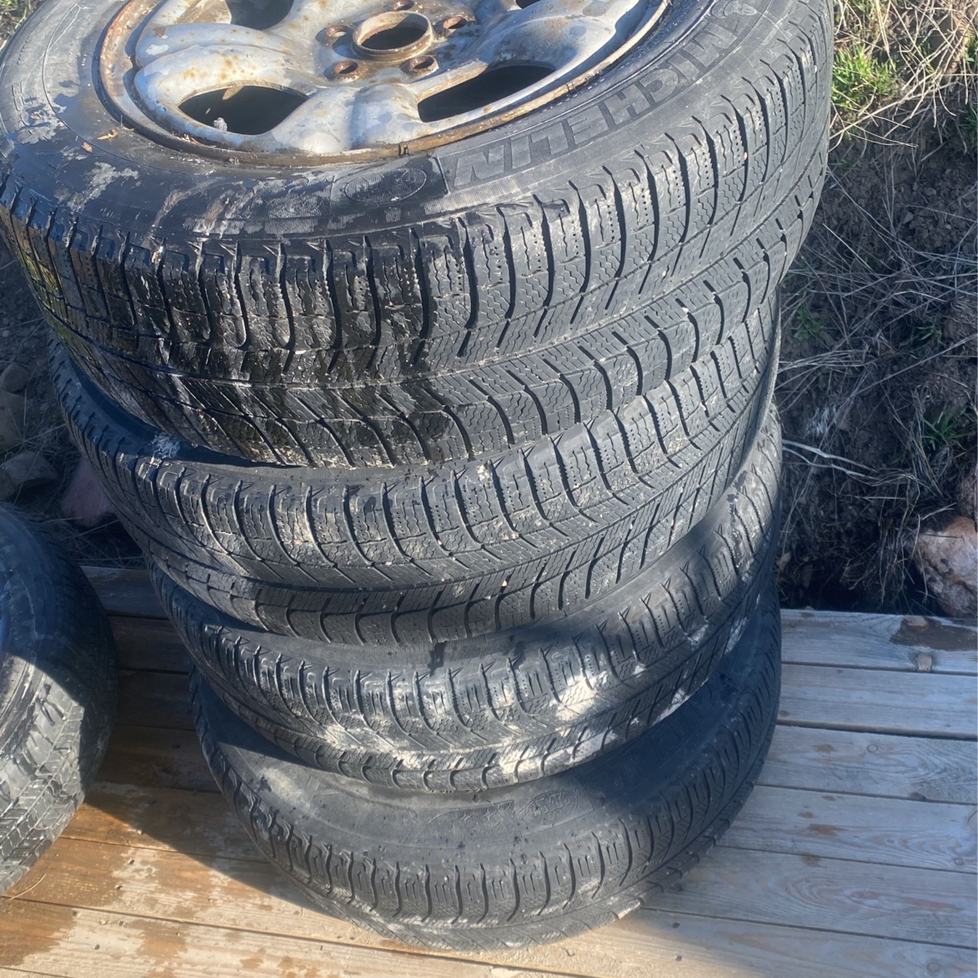 215/60 R 16 Michelin X- Ice 