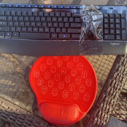 Logitech Wireless Keyboard And Mouse With Mousepad