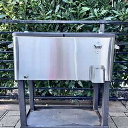 Stainless Steel Beverage Cooler and Ice Chest with Wheels