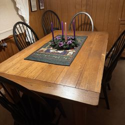 Broyhill Attic Heirloom Dining Table
