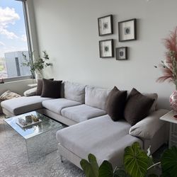 Modern Sectional Sofa with Chaise – $1000 OBO (Pickup Only)