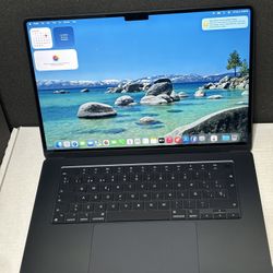 MacBook  Air 15 inch 2024 16gb Ram 512 Gb Ssd 