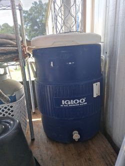 Igloo 10-Gallon Drinking Water Cooler