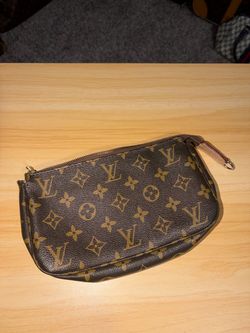 FOR SALE: Makeup bag, Casual Bag, No strap