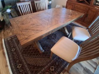 Dining room table with 4 chairs