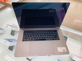 MacBook Pro 2018 16gb ram 512gb ssd