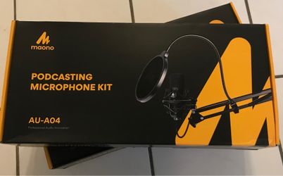 Podcasting microphone kit