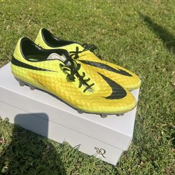 Hypervenom 1 Volt Size 9 