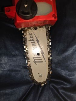 Milwaukee M12 hatchet saw