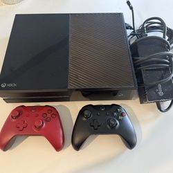 Xbox One 500GB Console + 2 Controllers (Read Description)