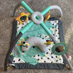 baby play gym 