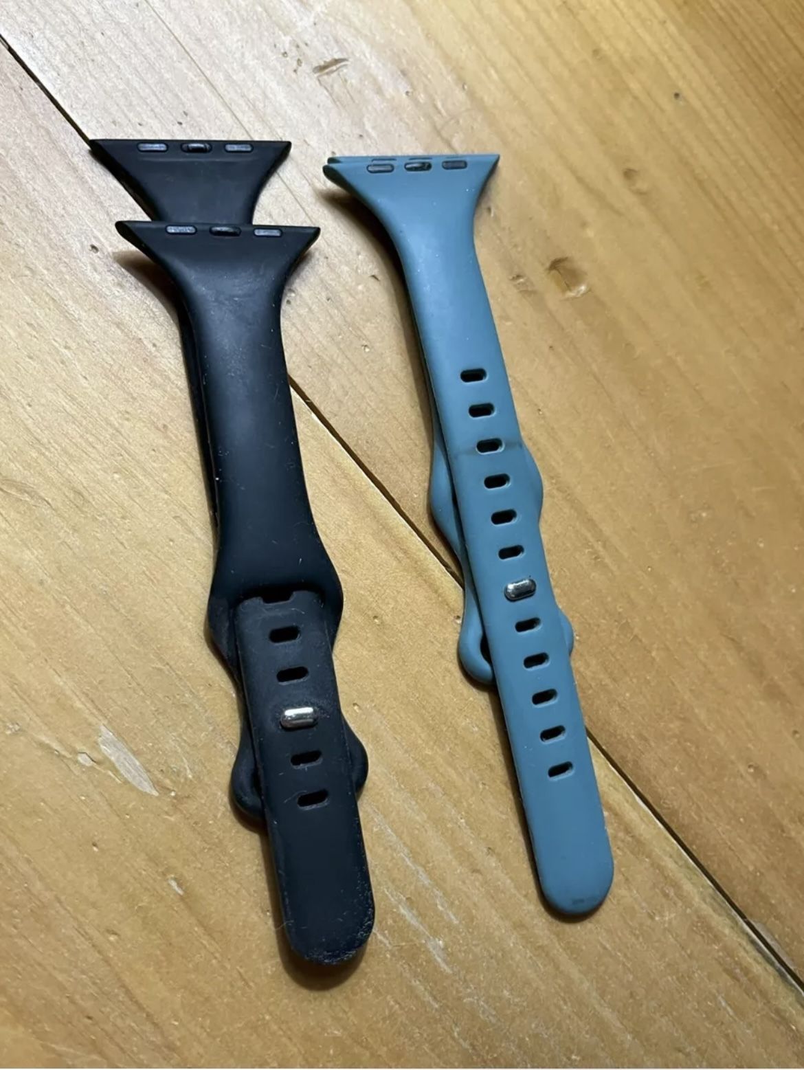 Apple Watch Sport Bands 2 Different Color Bands Black and Blue
