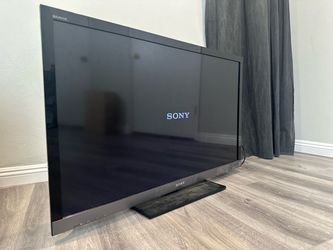 Sony Bravia Flat Screen TV with Stand
