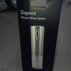 Cordless, rechargeable wine opener 