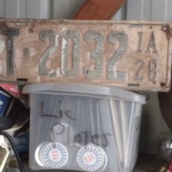 1928 IOWA LICENSE PLATE 