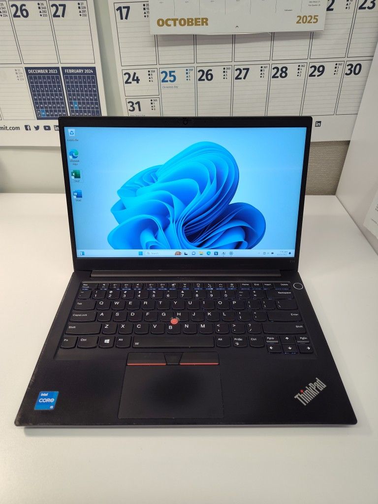 Super Fast 11th GEN Lenovo Laptop /Core i5/256GB SSD/16GB Ram/Webcam/Bluetooth/Wi-Fi/HDMi/Windows 11/Warranty