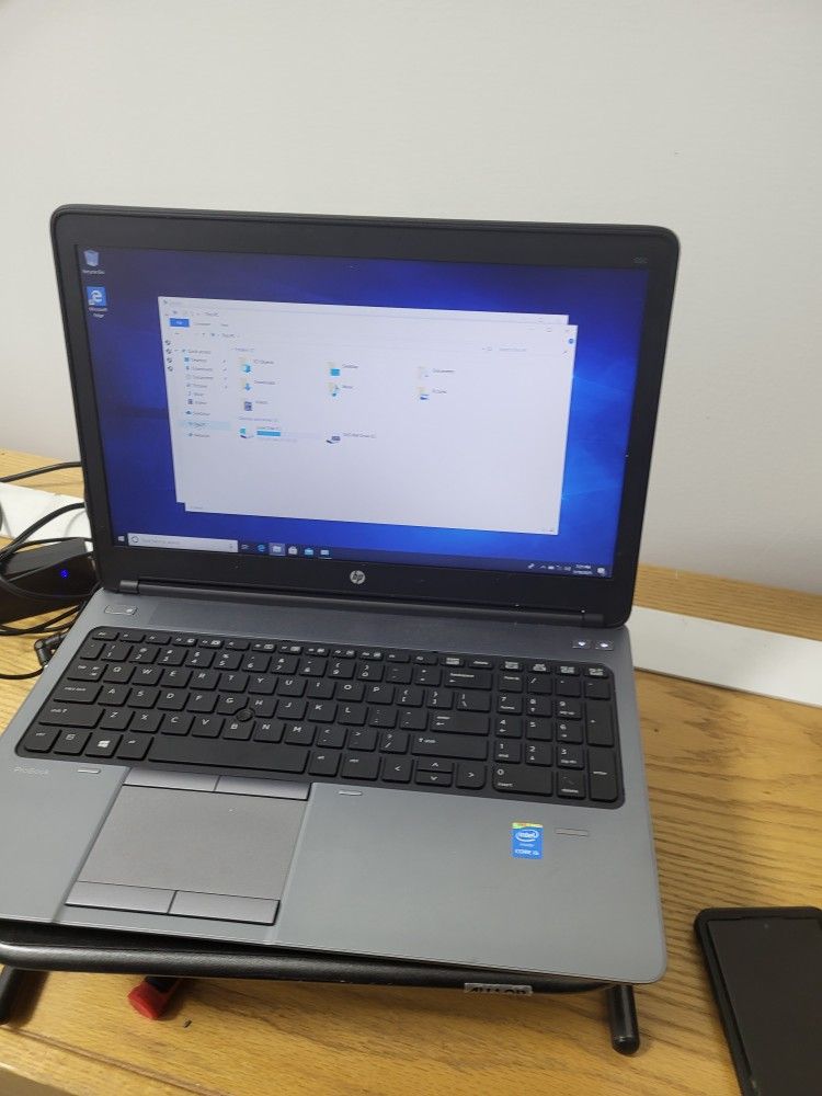 HP ELITEBOOK WITH CORE i5 WITH WIDE 15.6 SCREEN AND FULL KEYBOARD (LAP44)