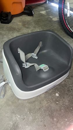 Baby high chair / booster seat
