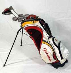 Women’s Ladies  Complete Golf Club Set RH w/TaylorMade Bag, Driver, Woods, Irons 3-9 & Putter