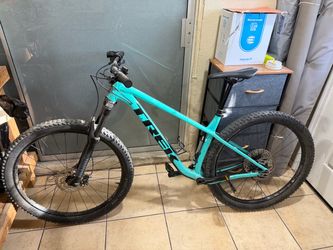 Trek Mountain Bike Teal Hardtail