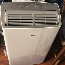 Portable air conditioner