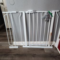 Regalo Safety Gate 