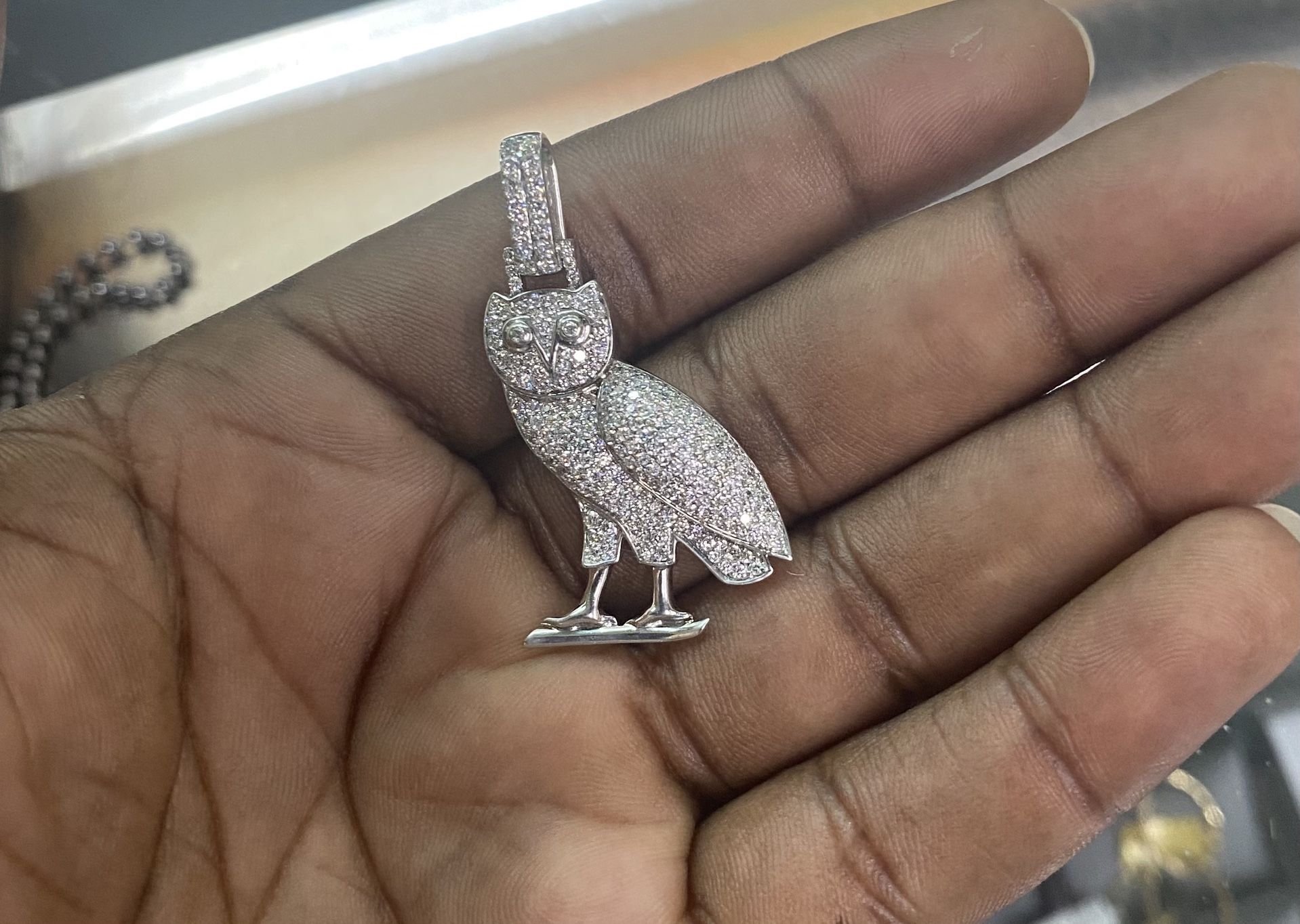 14k Ovo Pendant (Diamonds)