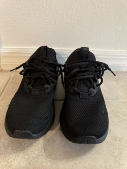 Men's Puma Shoes Size 10