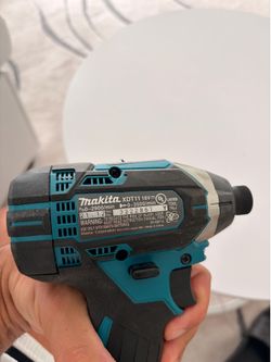 Makita XDT11 cordless impact driver