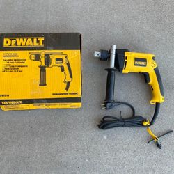 DEWALT 7.8 Amp Corded 1/2 in. Variable Speed Reversible Hammer Drill