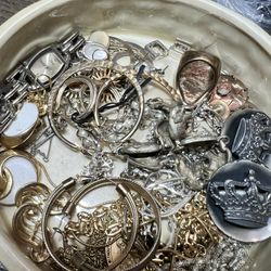 10 Pc Jewelry Bundle – Vintage & Modern Assorted Necklaces, Bracelets, Rings, Pins, Pendants & Beaded Styles ‼️PLEASE READ DISCRIPTION 