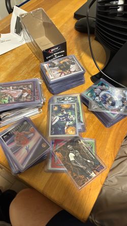 Sports cards Baseball/basketball/ football