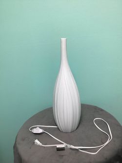 NEW- Rondure -Modern - Ceramic - Electric Table LAMP Vase - 20.6 “