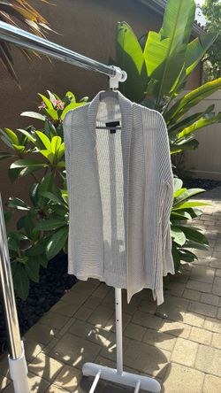 Tahari Oversized Long Sweater – Gray – Size Medium