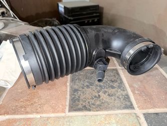 Challenger/ Charger air duct OEM