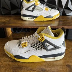 Jordan 4 Vivid Sulfur Size 10M Or 11.5W