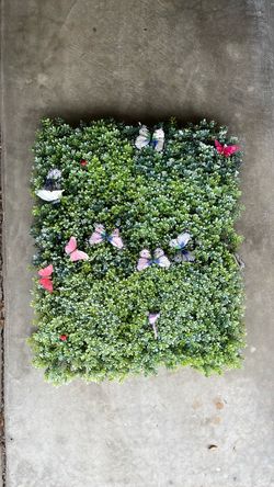 Artificial Grass Wall Panel with Butterflies