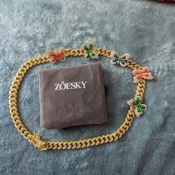 Spin Butterfly Choker